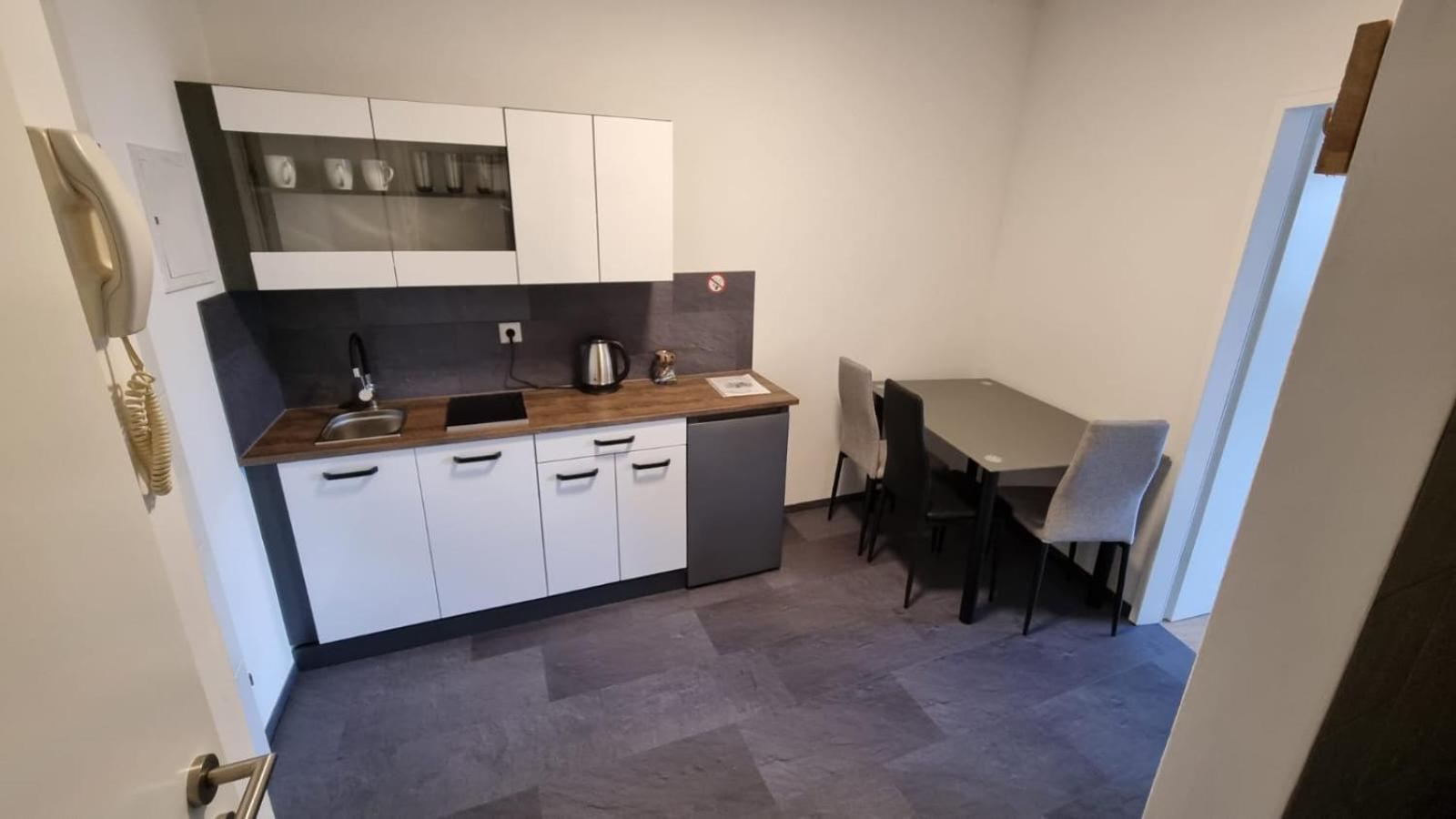 Apartment- Zimmer Pernter Köflach 外观 照片